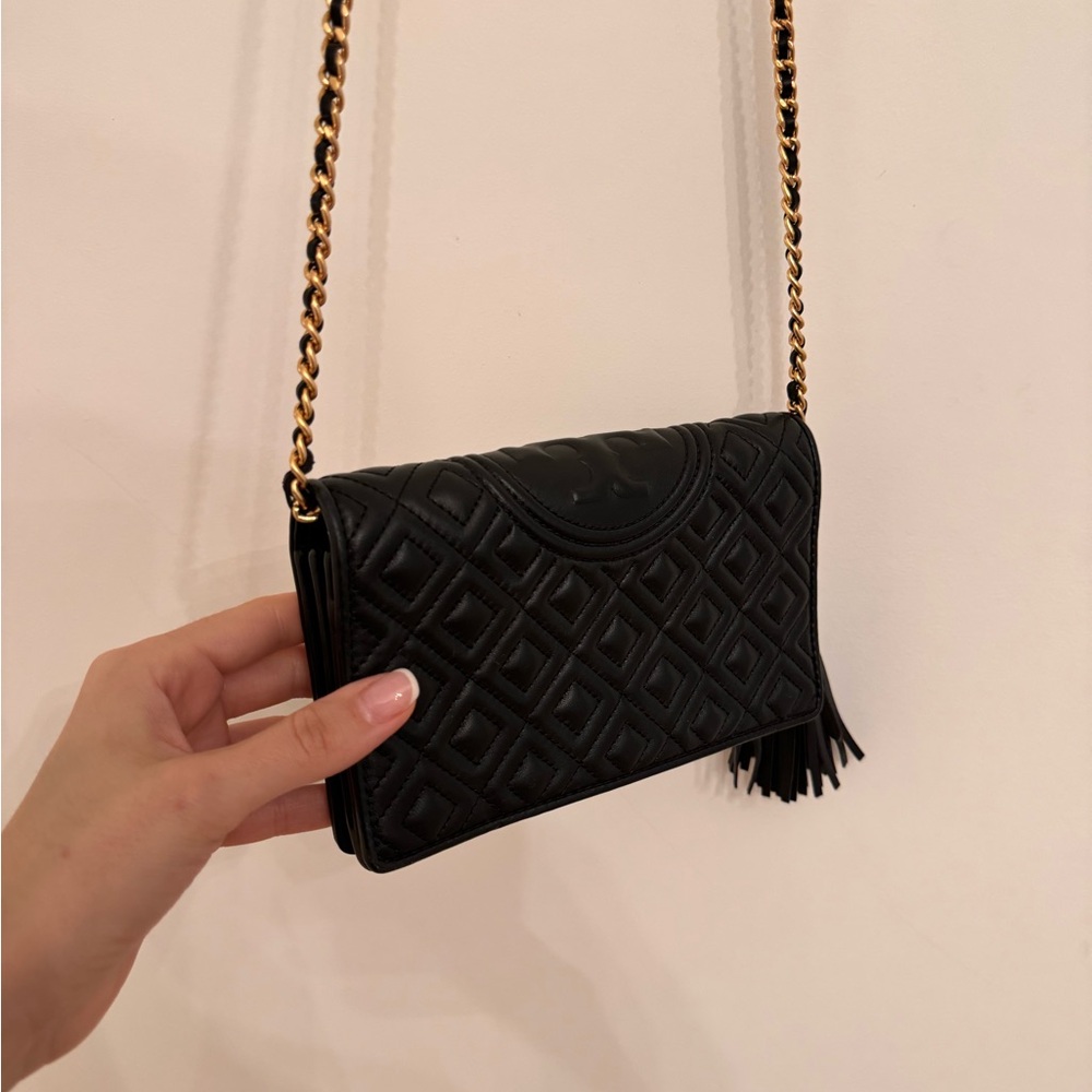 Tory Burch Fleming Wallet Black Quilted Chain Crossbody Bag - Picture 4 of 16